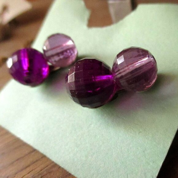Vintage Purple Clip-On Earrings By Galsheim With Faceted Beads - Picture 1 of 4